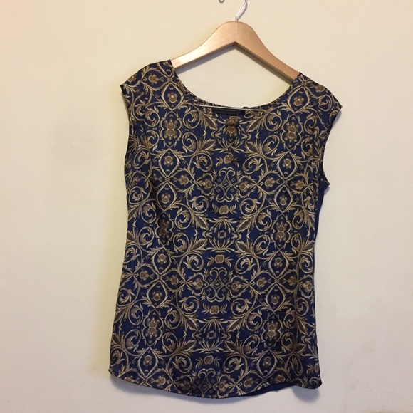 The Limited Tops - ❤️ 3/$20 The Limited Sleeveless Blouse